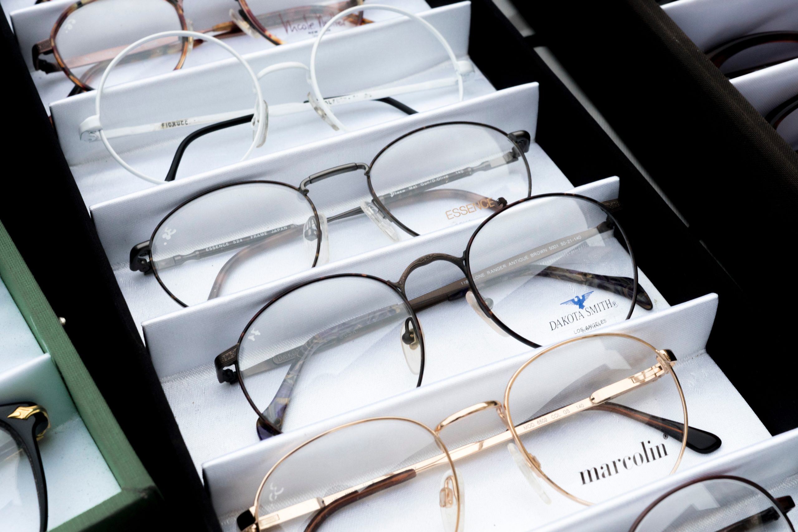 The New Way to Replace Your Glasses: Replacement Lenses