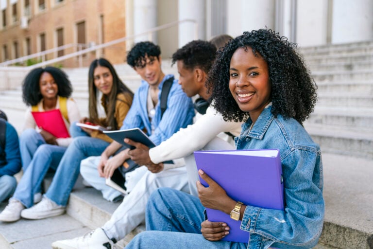 What College Students Forget to Pack for Their First Off-Campus Apartment